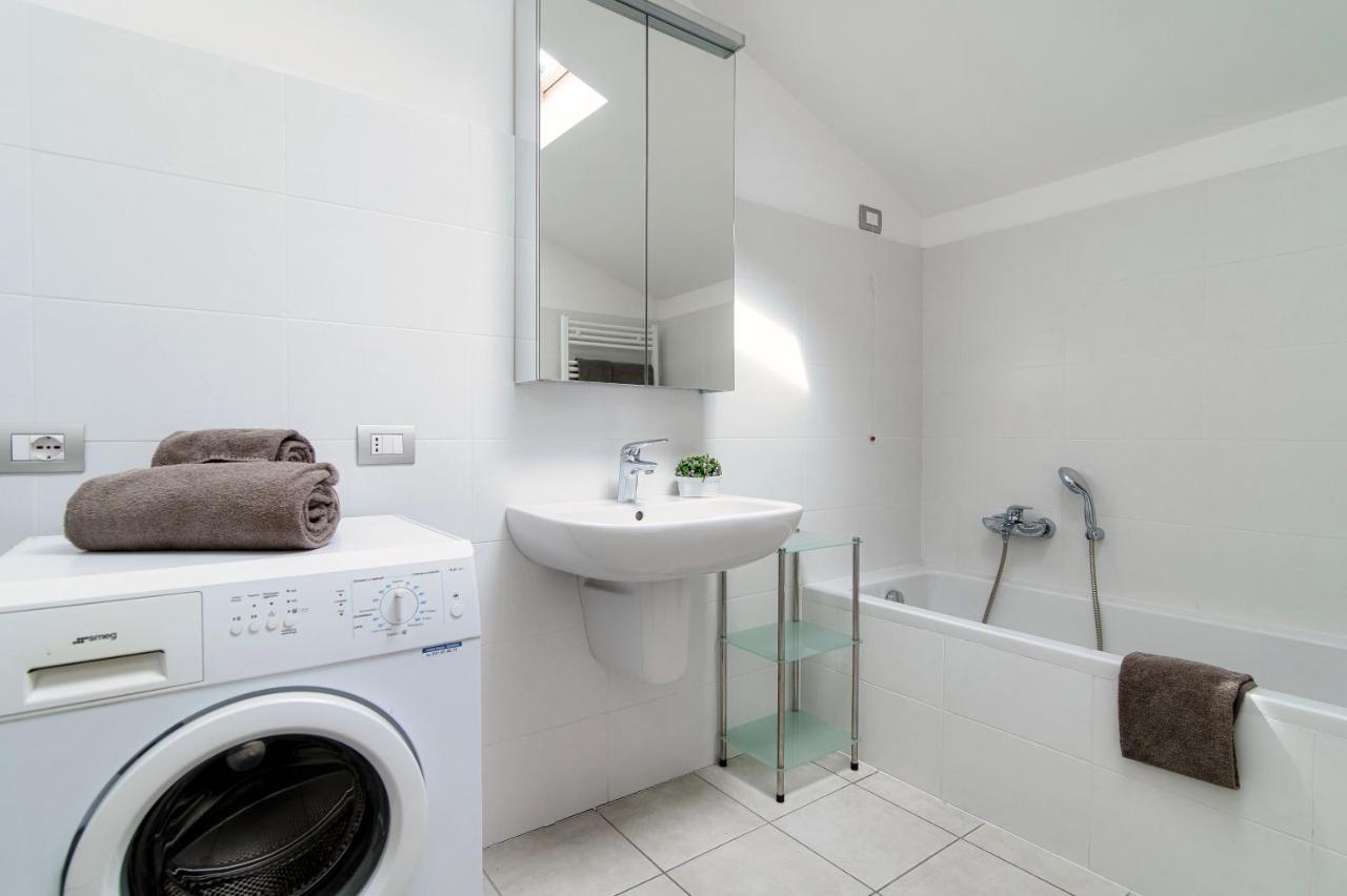 Apartament Grape Attic 72 - The House Of Travelers Como Zewnętrze zdjęcie