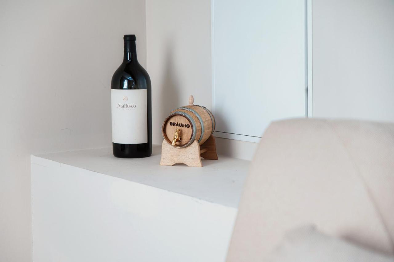 Apartament Grape Attic 72 - The House Of Travelers Como Zewnętrze zdjęcie