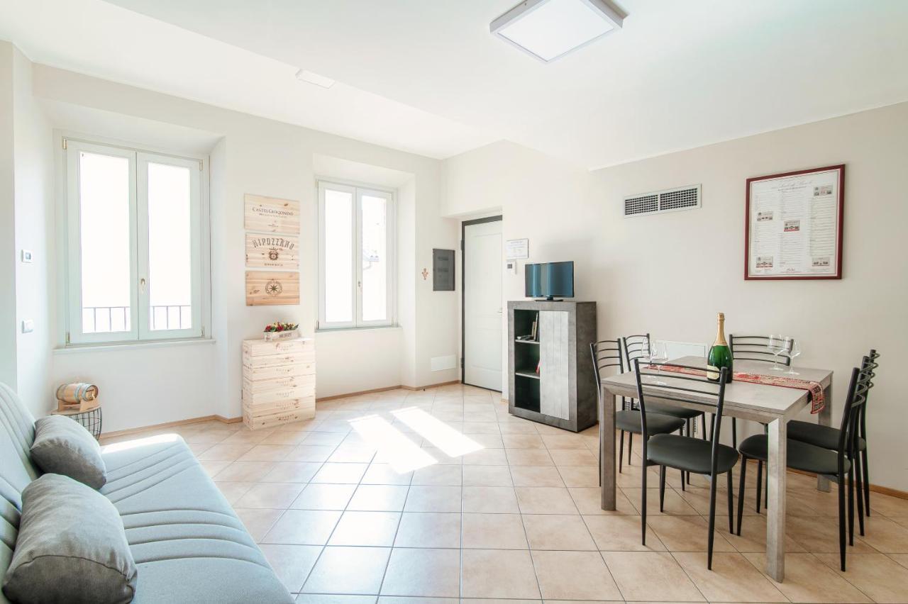 Apartament Grape Attic 72 - The House Of Travelers Como Zewnętrze zdjęcie